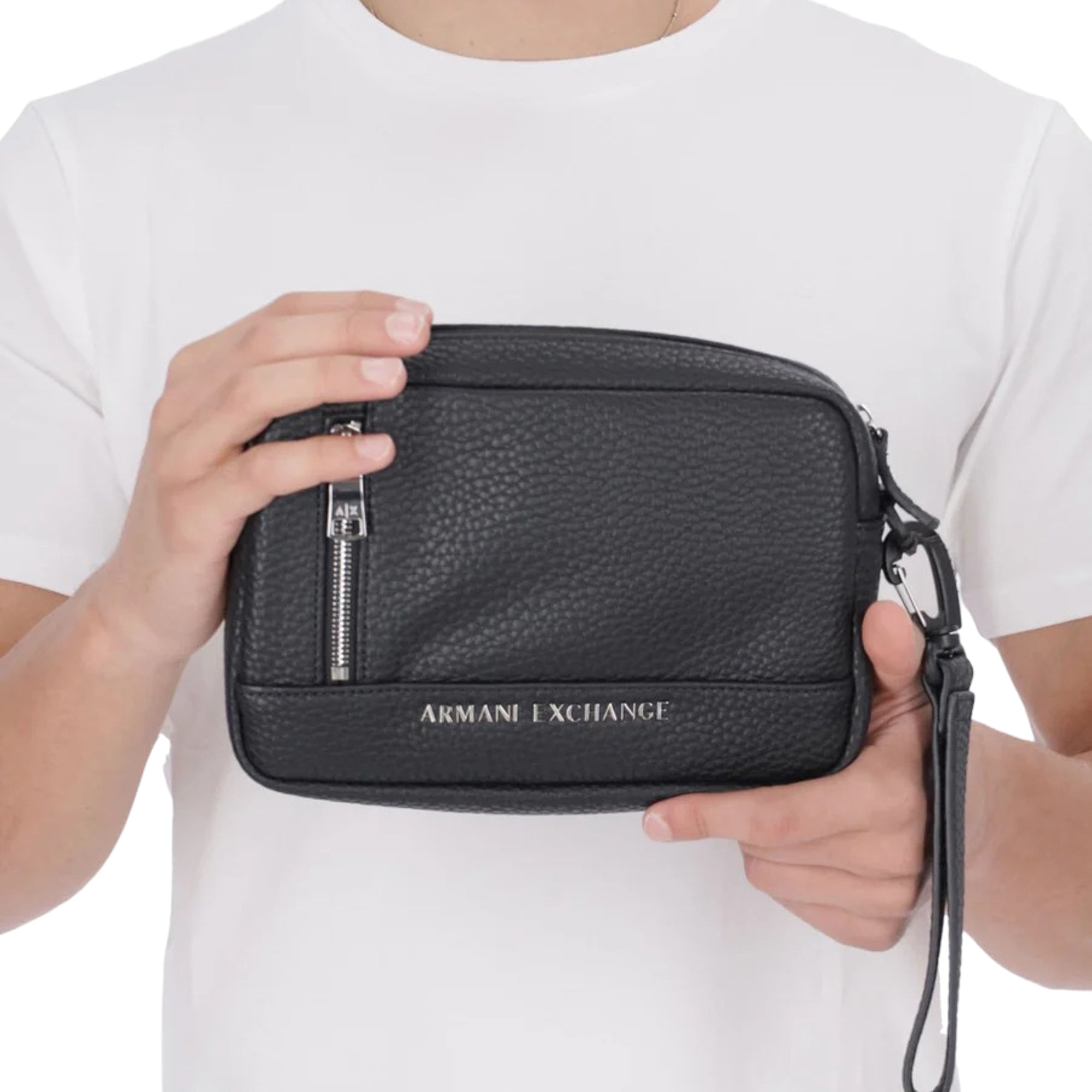 Beauty Case Uomo Armani Exchange con Laccio in Tessuto Riciclato