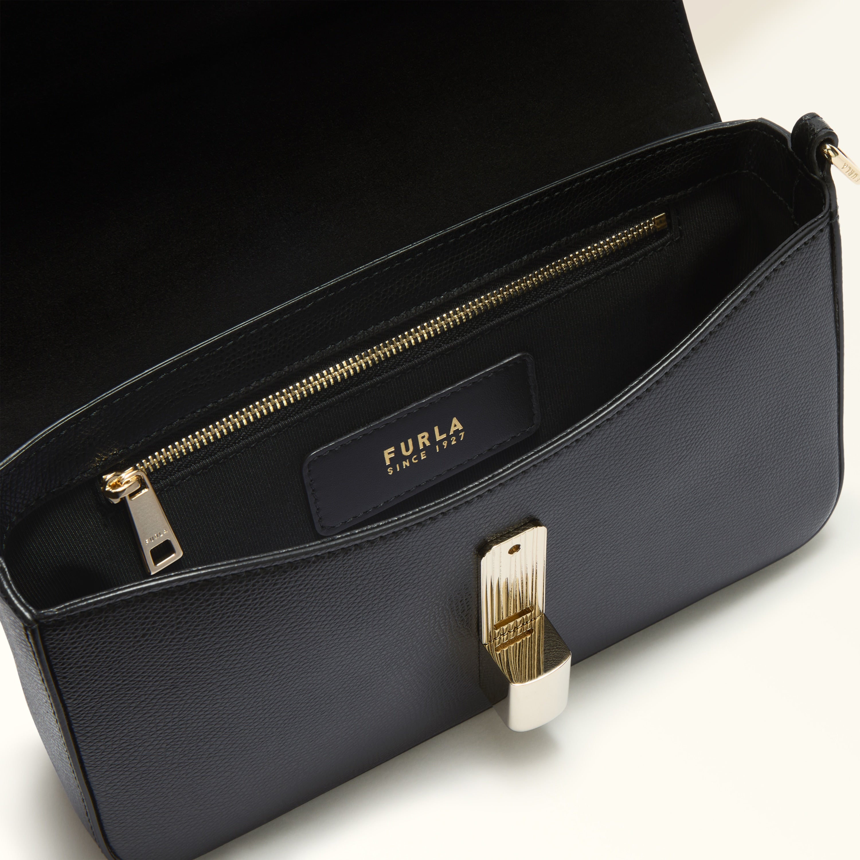 Furla Sac Femme Noir Bandoulière Cuir Iride Logo
