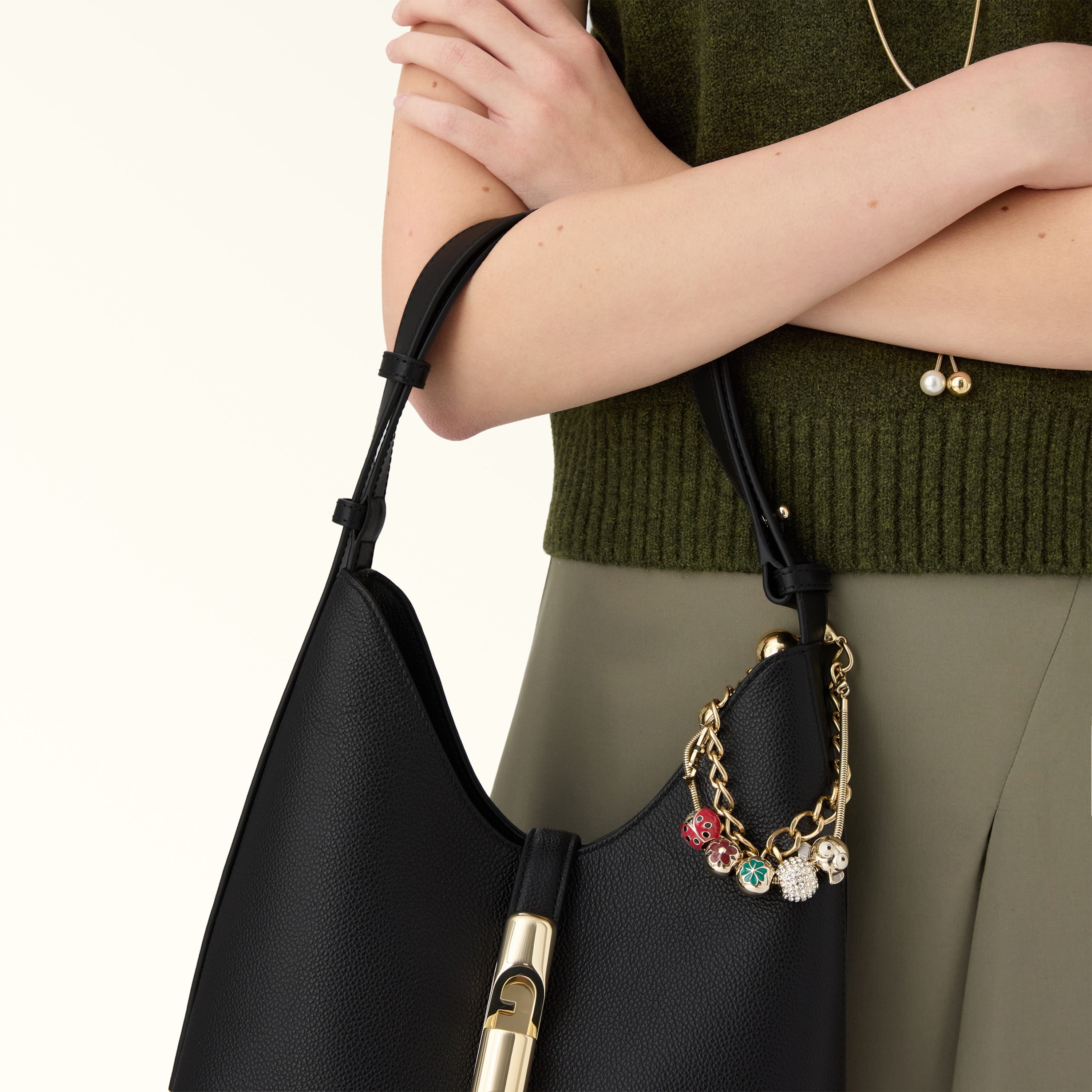 Furla Sac à épaule Femme Noir Cuir Goccia Logo