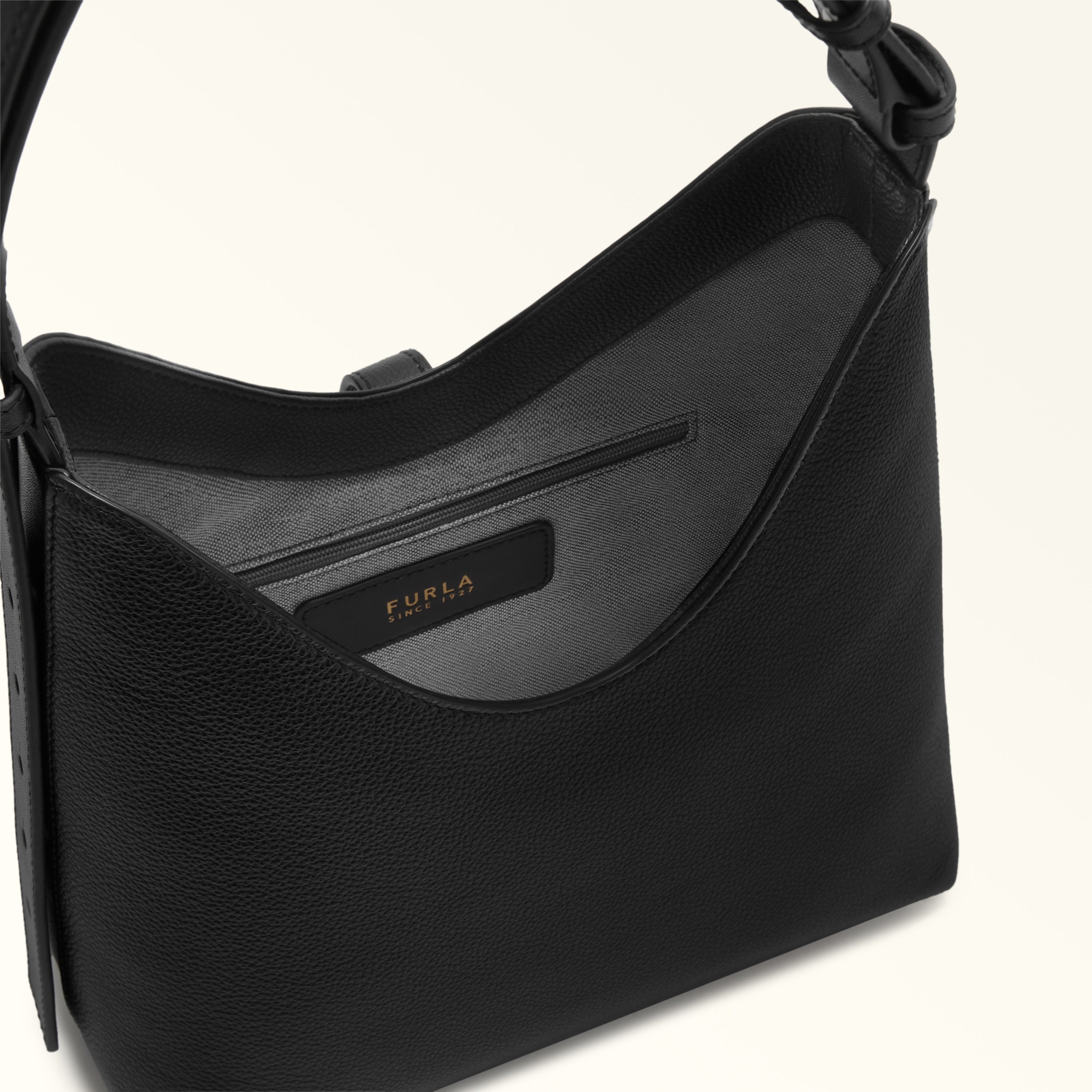 Furla Sac à épaule Femme Noir Cuir Goccia Logo