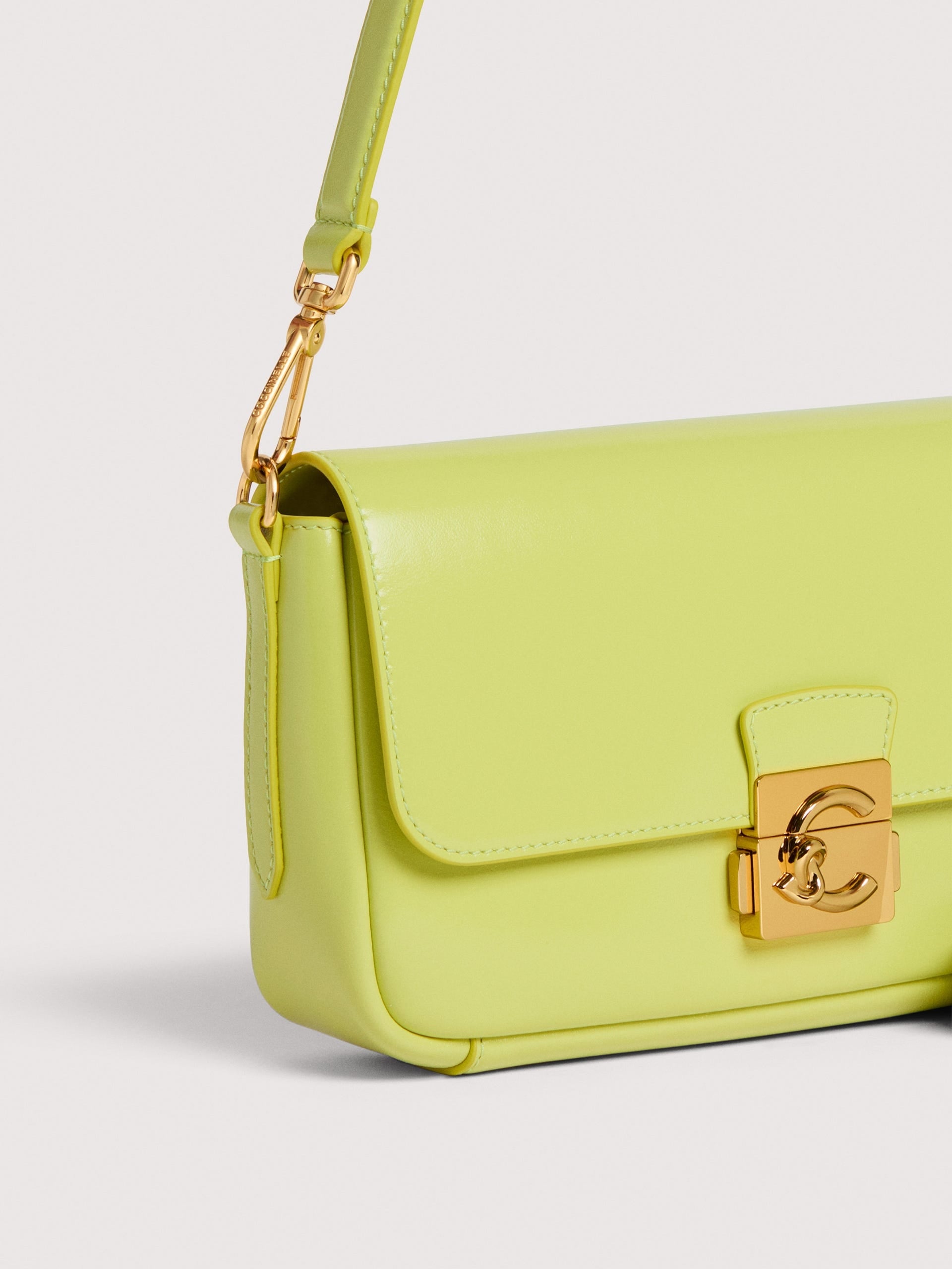 Coccinelle Borsa a Tracolla Pelle Donna Verde Logo Borse - vista 5