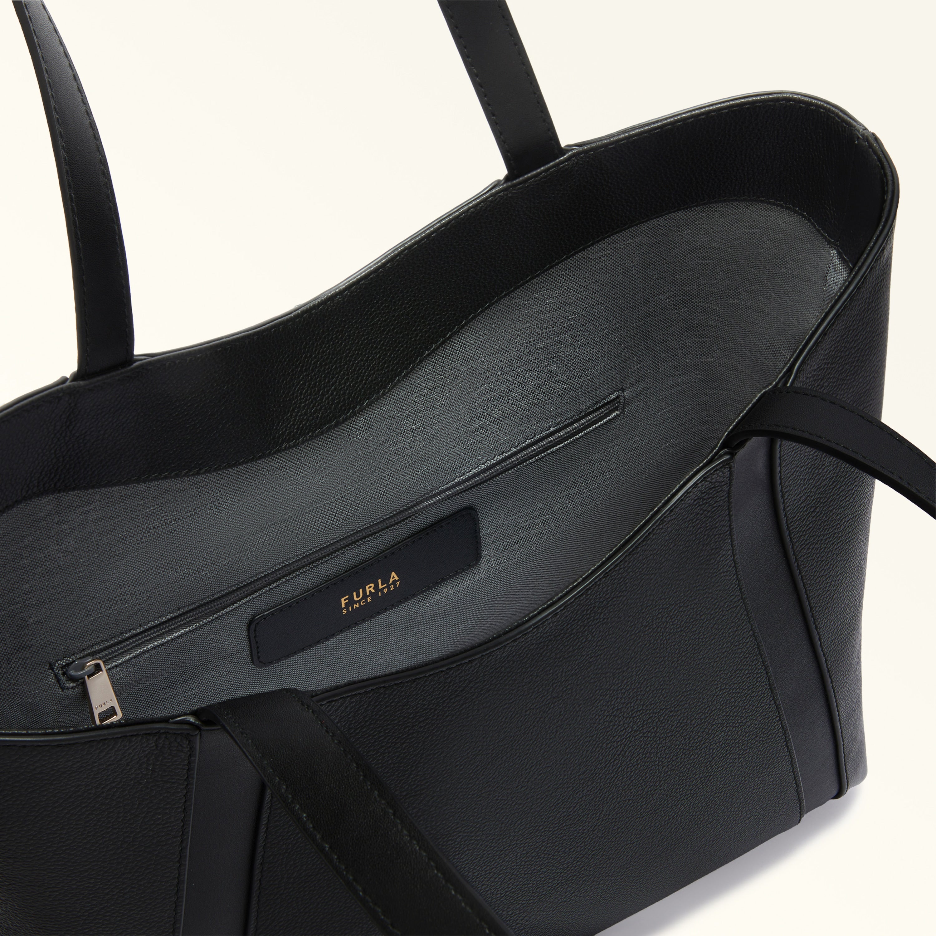 Furla Sac à épaule Femme Noir Cuir Goccia Logo