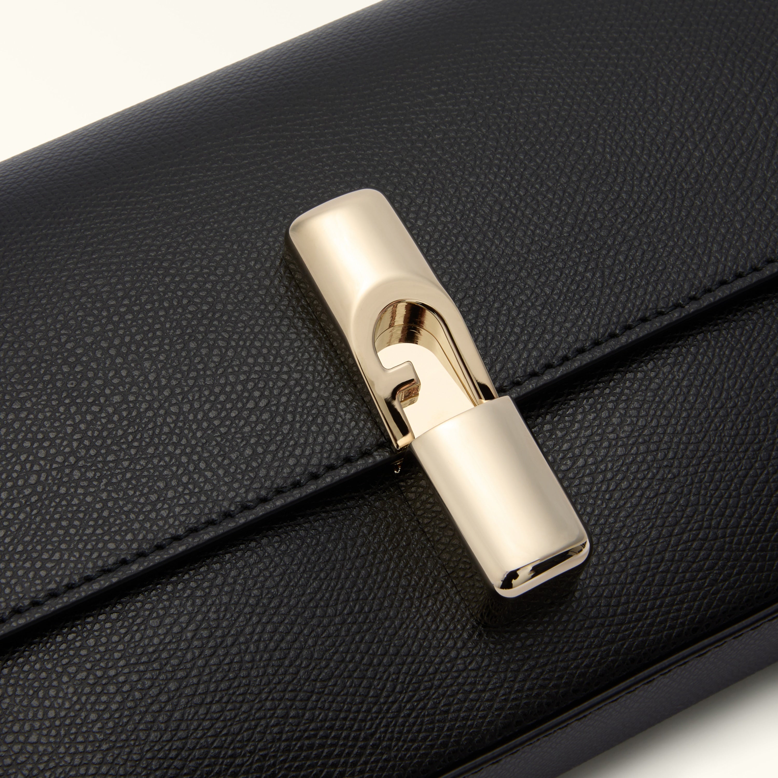 Furla Sac Femme Noir Bandoulière Cuir Iride Logo