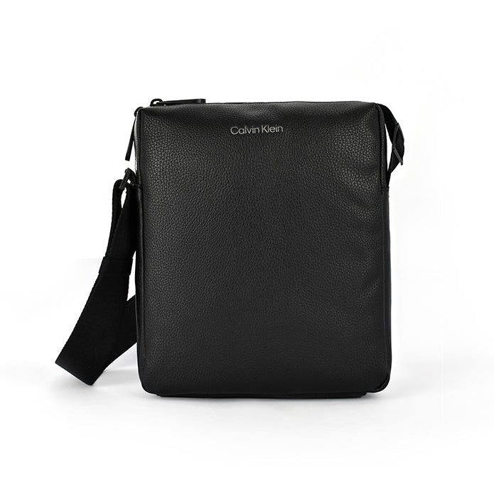 CALVIN KLEIN Borsello Uomo Nero con Tracolla Regolabile e Logo