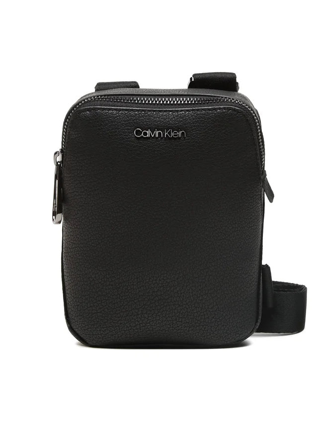 CALVIN KLEIN Borsello Uomo Nero con Tracolla Regolabile e Logo - foto prodotto