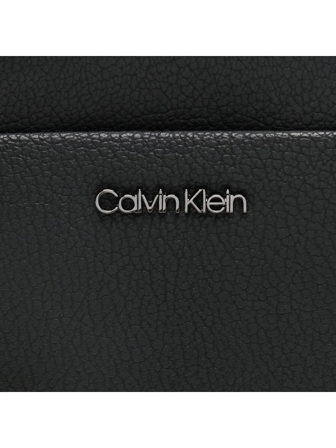 CALVIN KLEIN Borsello Uomo Nero con Tracolla Regolabile e Logo - vista 4