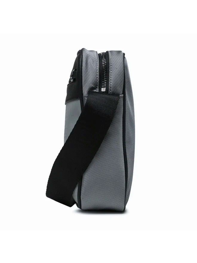 CALVIN KLEIN Borsello Uomo Grigio con Tracolla Regolabile e Logo - vista 4