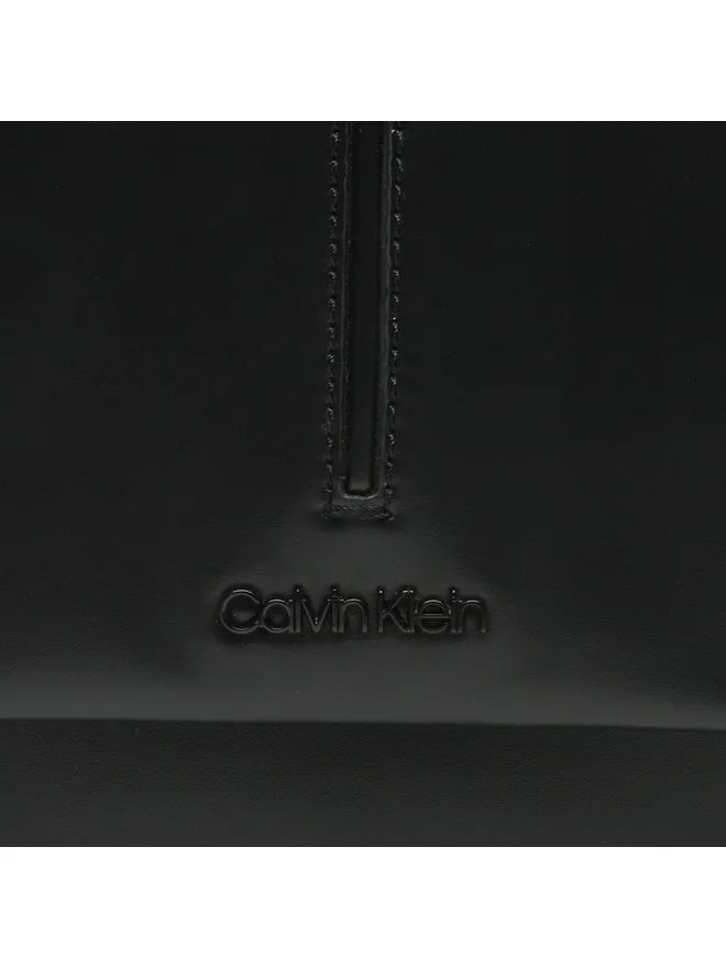 CALVIN KLEIN Borsello Uomo Nero con Tracolla Regolabile e Logo - vista 3