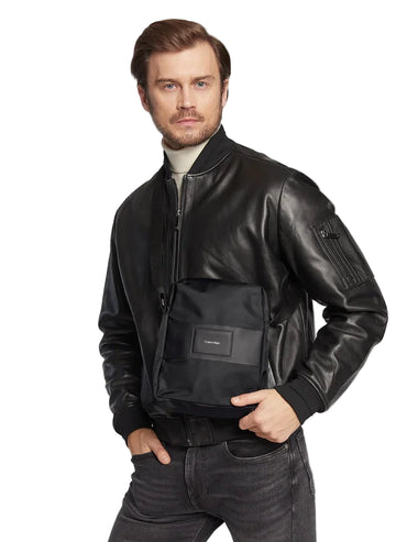 CALVIN KLEIN Borsello Uomo Nero con Tracolla Regolabile e Logo - vista 2