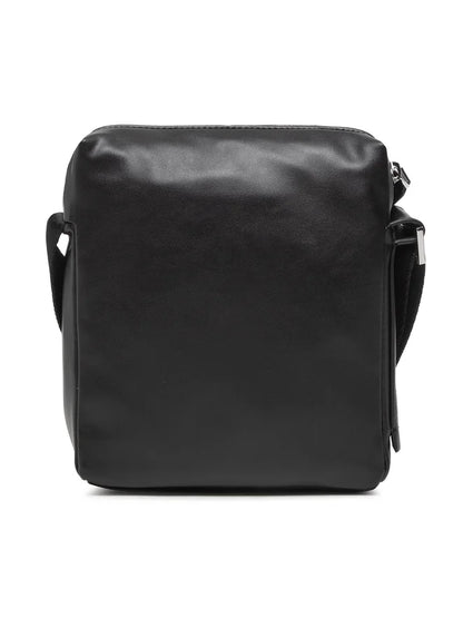 CALVIN KLEIN Borsello Uomo Nero con Tracolla Regolabile e Logo - vista 4