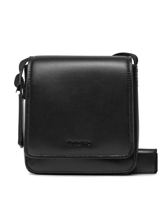 CALVIN KLEIN Borsello Uomo Nero con Tracolla Regolabile e Chiusura Magnetica