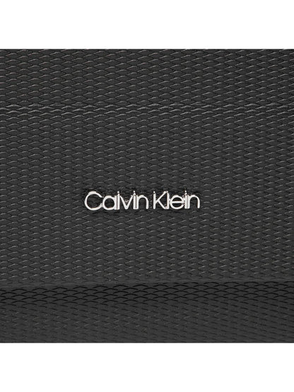 CALVIN KLEIN Borsello Uomo Nero con Tracolla Regolabile e Chiusura Automatica - vista 3