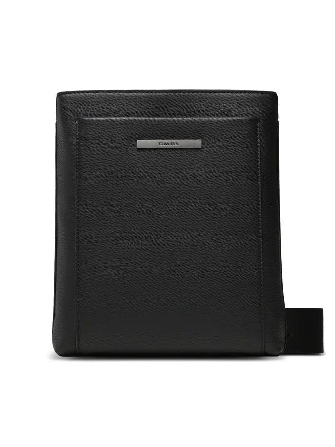 CALVIN KLEIN Borsello Uomo Nero con Tracolla Regolabile e Logo