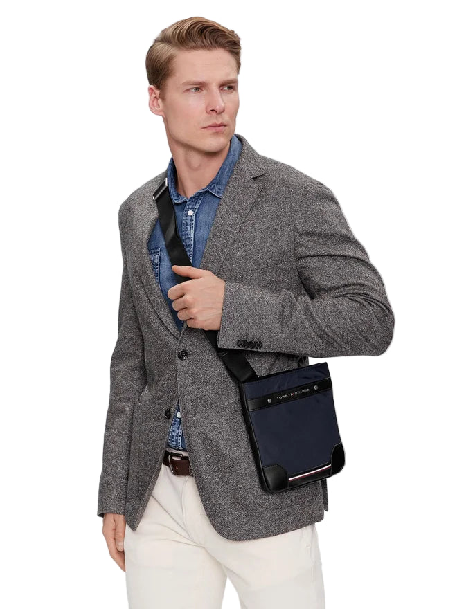 TOMMY HILFIGER Borsello Uomo Blu con Tracolla Regolabile e Logo