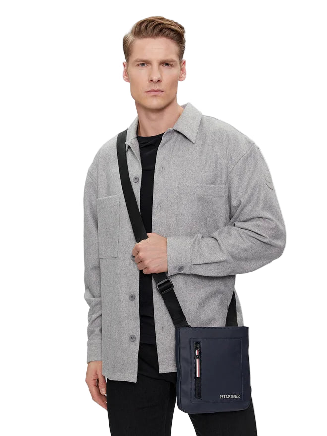 TOMMY HILFIGER Borsello Uomo Blu con Tracolla Regolabile e Logo