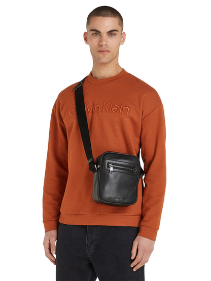 CALVIN KLEIN Borsello Uomo Nero con Tracolla Regolabile e Logo - vista 2