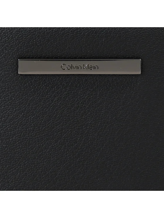 CALVIN KLEIN Borsello Uomo Nero con Tracolla Regolabile e Logo - vista 3