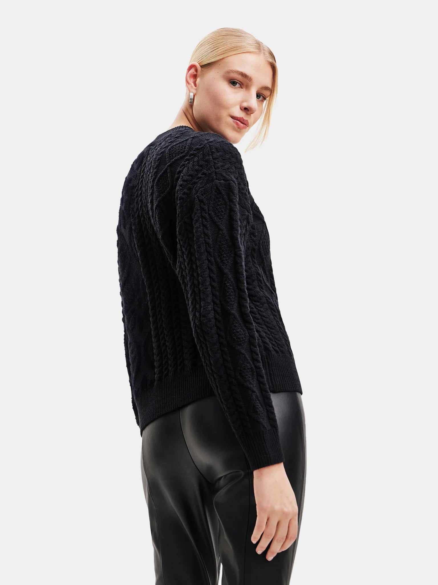 Desigual Maglione Donna Nero a Collo Alto con Dettagli a Contrasto