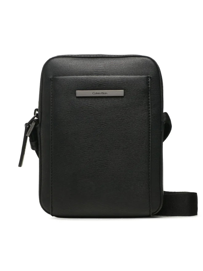 CALVIN KLEIN Borsello Uomo Nero con Tracolla Regolabile e Logo