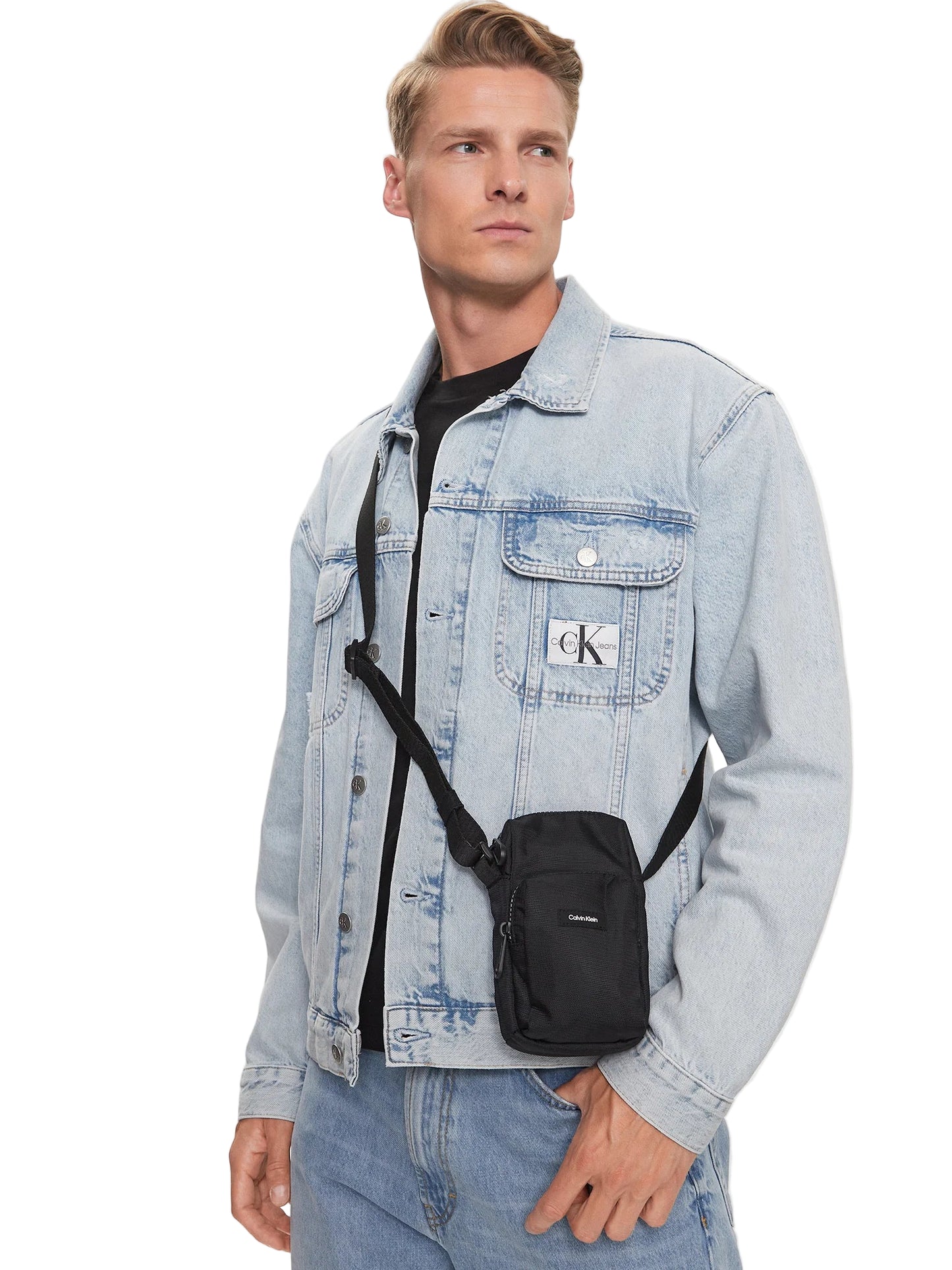 CALVIN KLEIN Borsello Uomo Nero con Tracolla Regolabile e Logo - vista 2