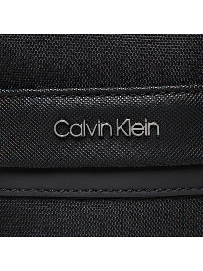 CALVIN KLEIN Borsello Uomo Nero con Tracolla Regolabile e Logo - vista 3