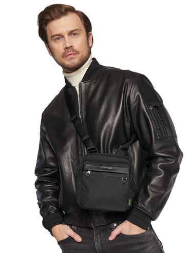 CALVIN KLEIN Borsello Uomo Nero con Tracolla Regolabile e Logo - vista 2